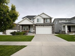 Building Photo - 583 W 4050 N