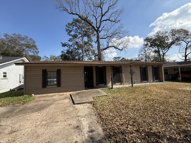 Building Photo - 790 Peyton Dr