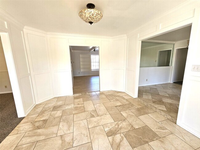 Foto del edificio - 347 Forest Lake Dr