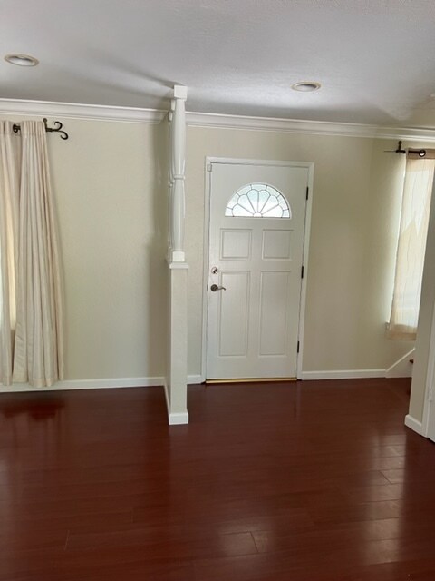 Building Photo - 123 Anne Way