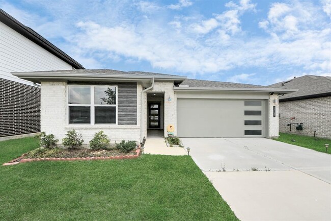 Foto del edificio - 7007 Fleetwood Crescent Wy
