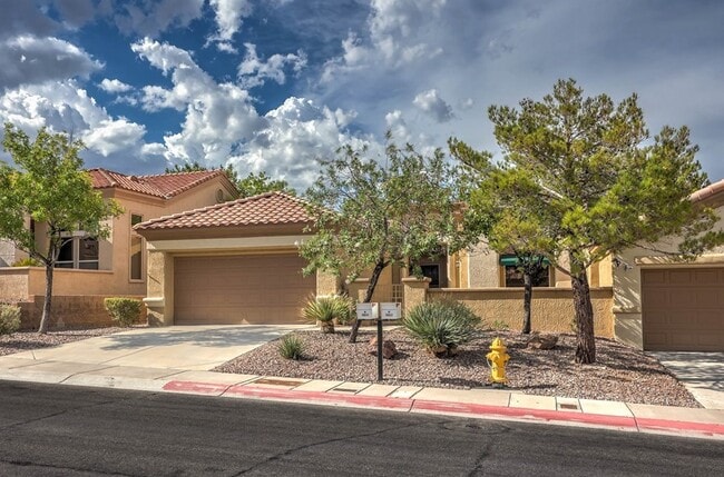 Building Photo - 10634 Sky Meadows Ave