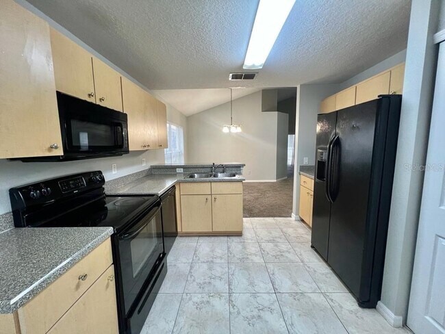 Building Photo - 931 Emerald Green Ct