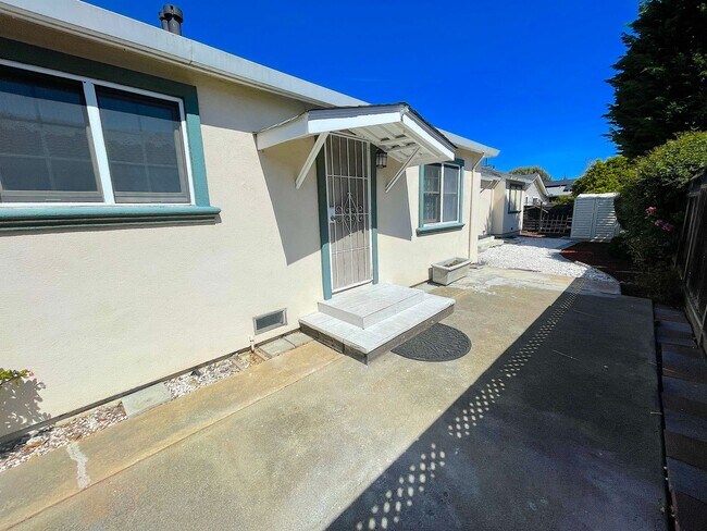 Building Photo - Beautiful 3 Bed 2 Bath Sunnyvale Home - Cl...