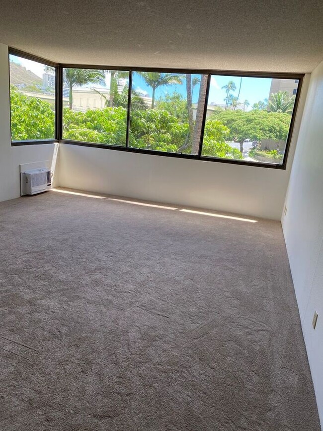 Building Photo - 55 S Kukui St