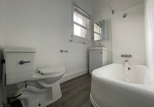 Foto del edificio - 1617 Normandie Ave