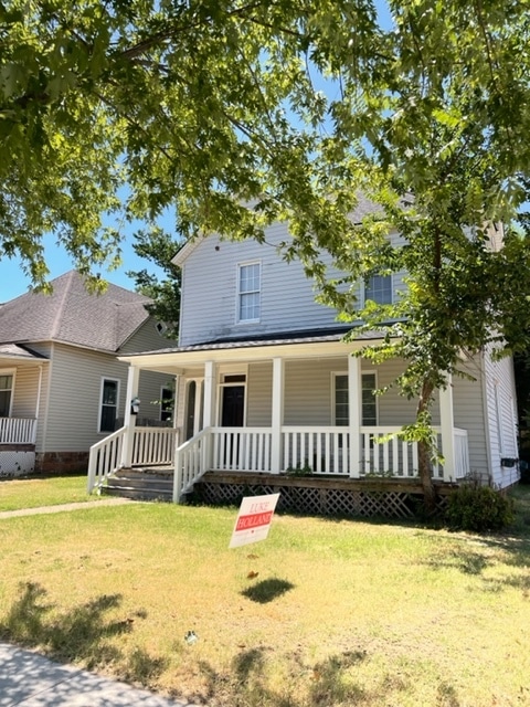 Building Photo - 401 E Noble Ave