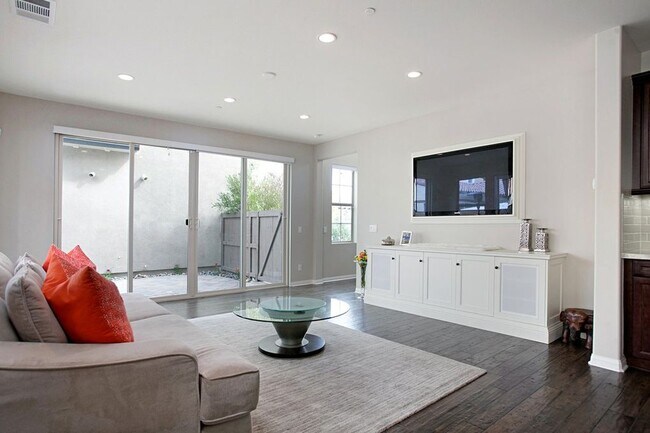 Foto del edificio - 15846 Potomac Ridge Rd