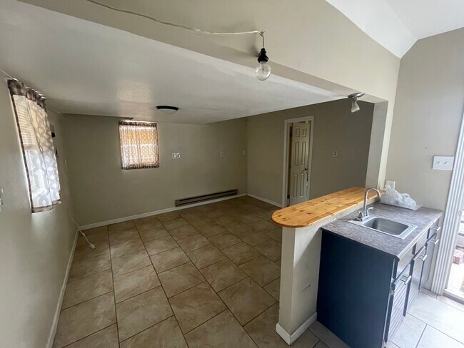 Building Photo - 7133 Majorca Ct