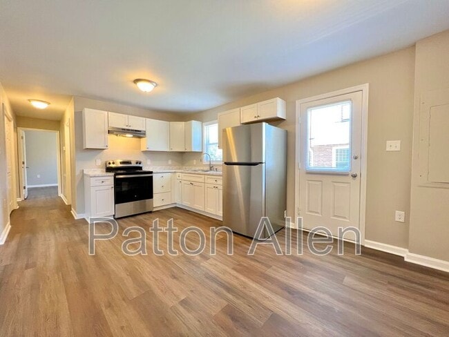 Building Photo - 1754 Meadowbrook Terrace