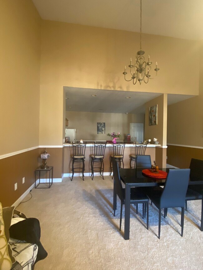 Building Photo - 3832 Thornhill Cir