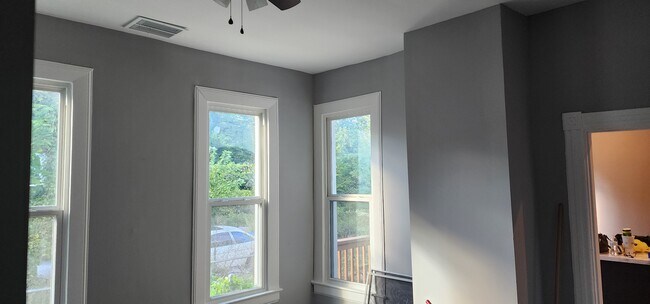 Foto del edificio - 4277 Margaretta Ave