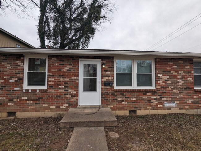 Building Photo - 850 N 2nd St