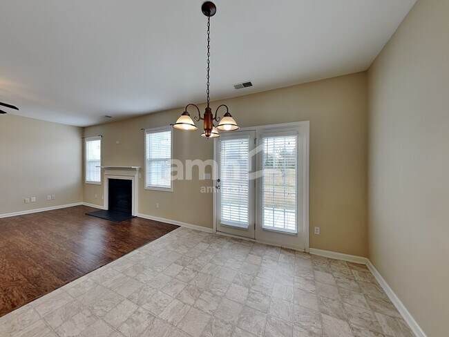 Foto del edificio - 109 Morrocroft Ln