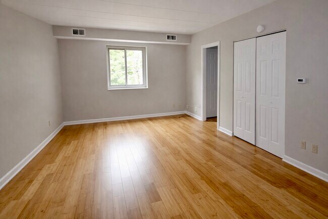 Estudio - Oakland Apartments