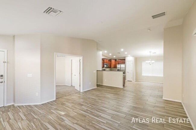 Building Photo - 4133 E Shadow Branch Dr