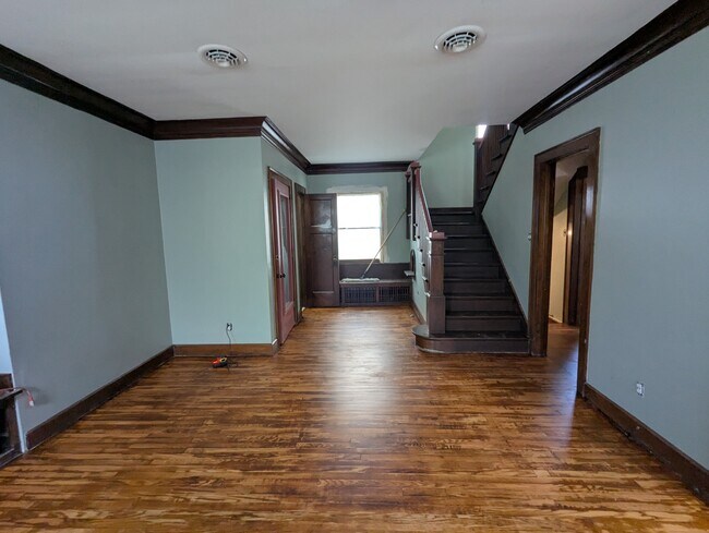Foto del edificio - 505 W Green St