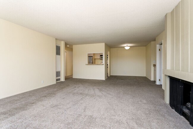 Foto del edificio - Executive Condo in Diamond Heights