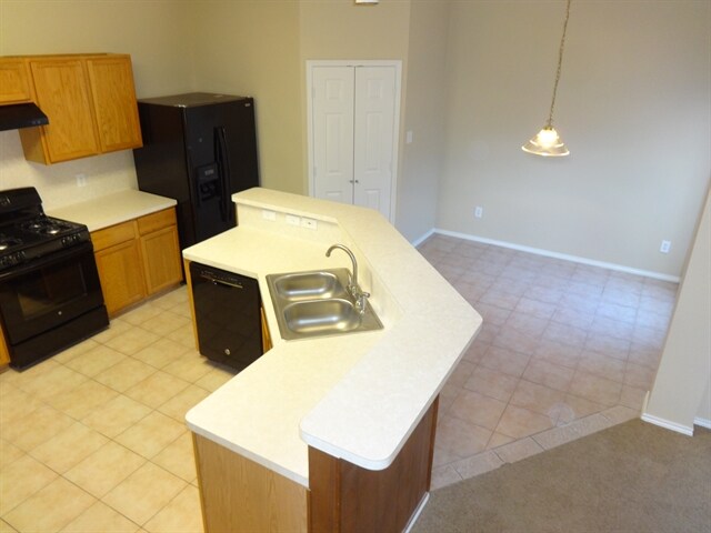 Building Photo - 832 Parker Dr