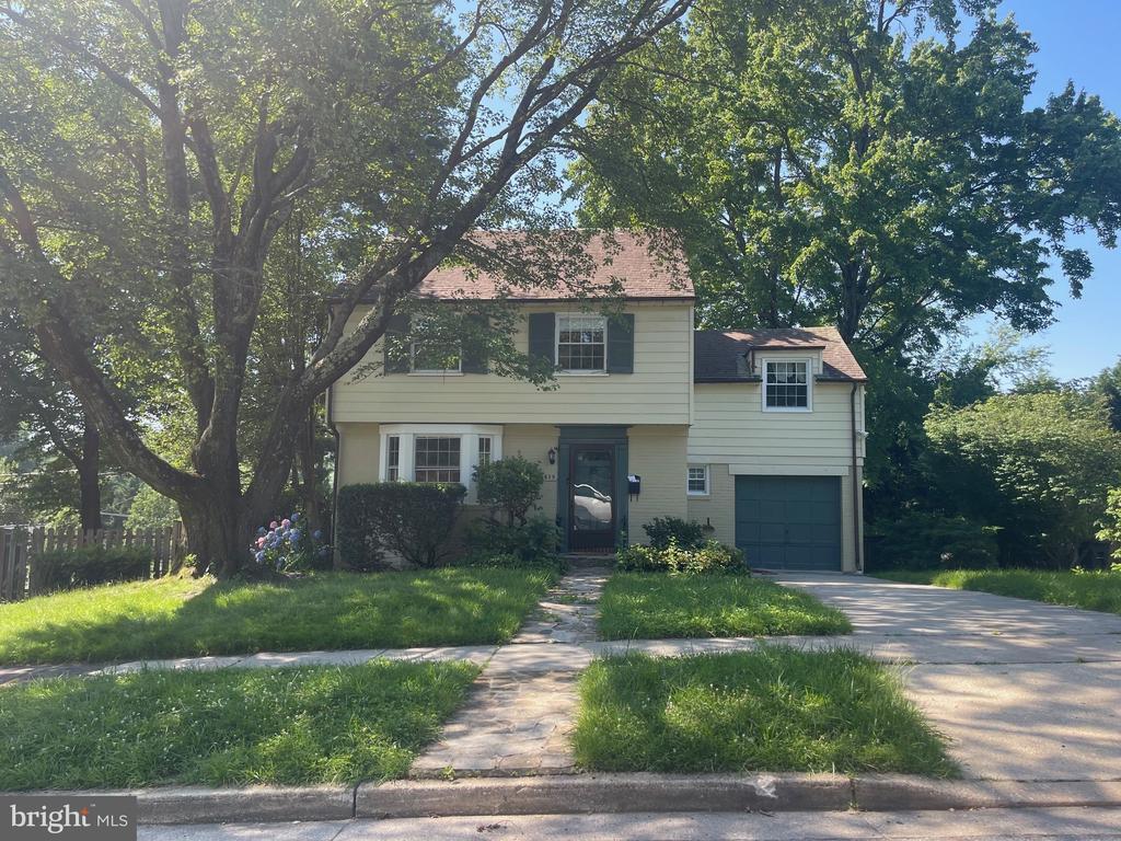 Primary Photo - 819 Fairway Dr