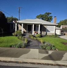 Building Photo - 1121 N Cambridge Ave