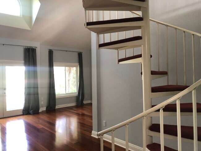 Spiral staircase to loft - 13220 Valleyheart Dr
