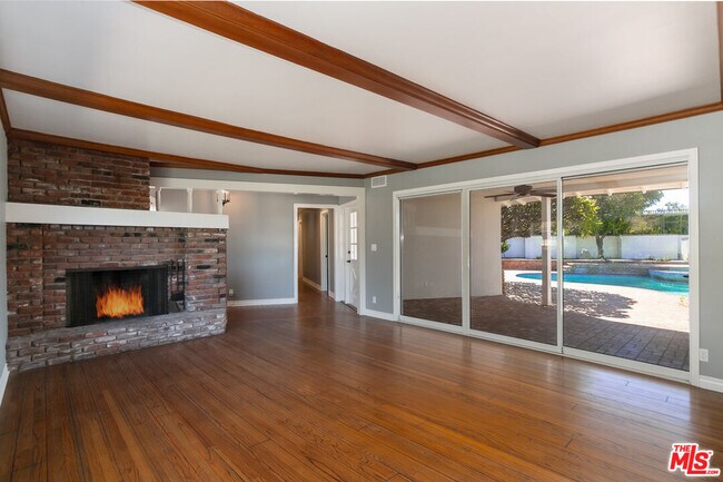 Building Photo - 1030 Cornell Dr