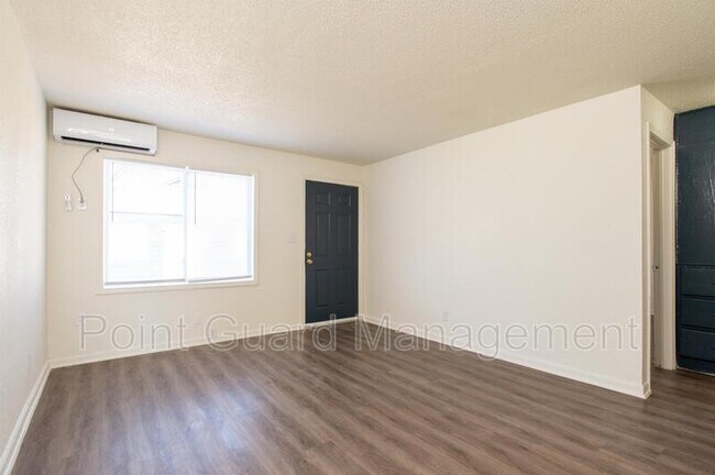 Foto del edificio - 745-751 S Beverly St