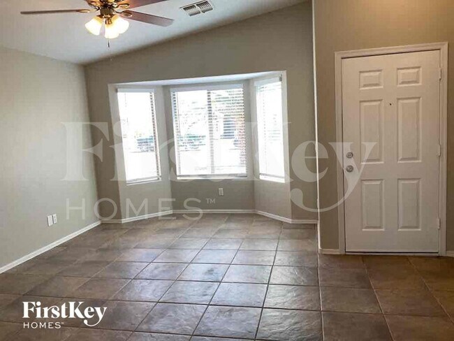 Foto del edificio - 1338 W Mesquite Ave