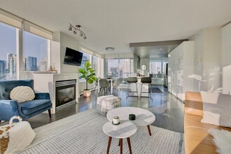 Building Photo - 1383 Marinaside Crescent