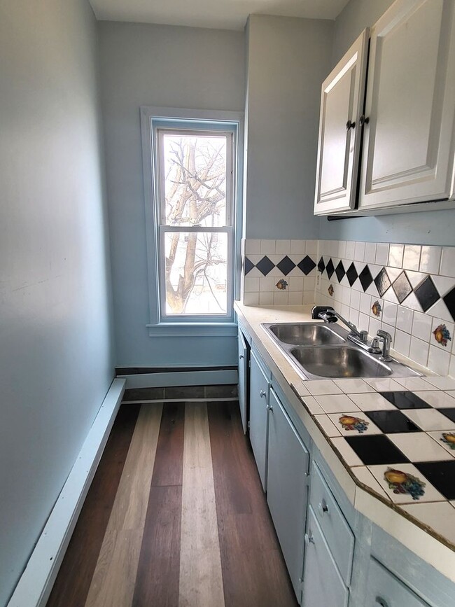 Foto del edificio - 97-99 Alverson Avenue