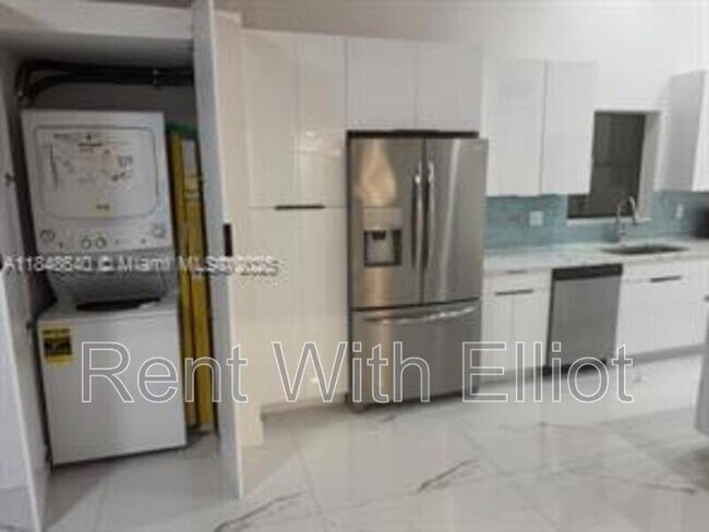 Foto del edificio - 2671 Parkview Dr S