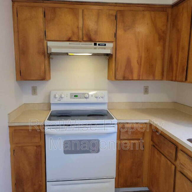 2024 NE Fairview Ave, Grants Pass, OR 97526 Townhome Rentals in Grants Pass OR