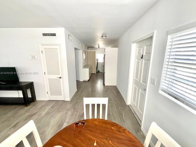 Foto del edificio - 1231 13th St