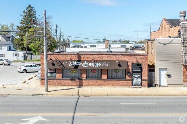 The Brown Onion is a popular restaurant and bar in Steger's downtown area.