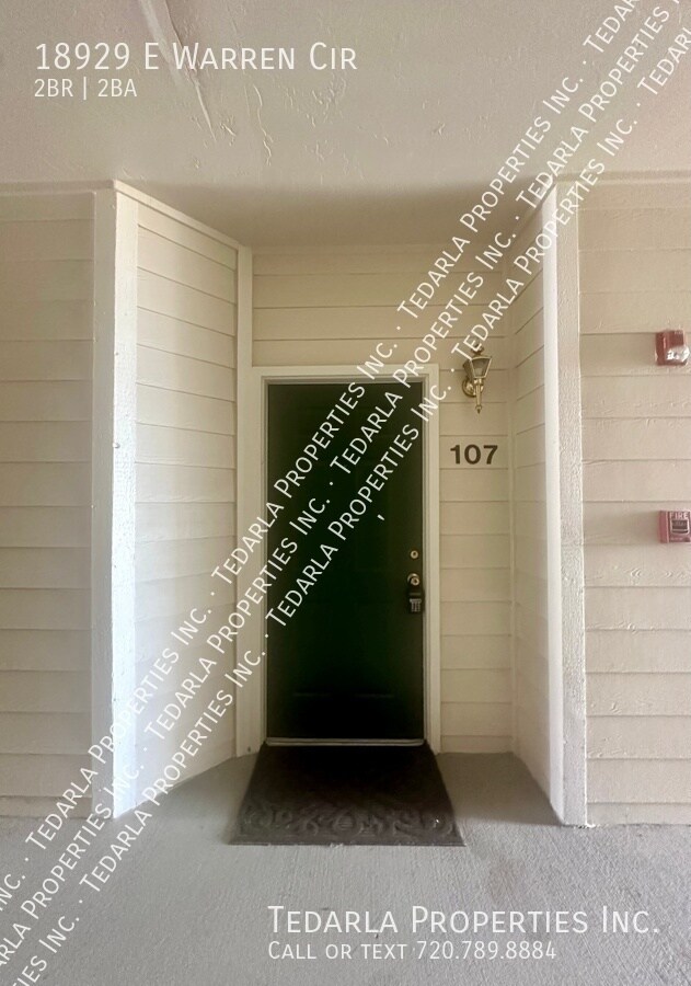 Foto del edificio - 18929 E Warren Cir
