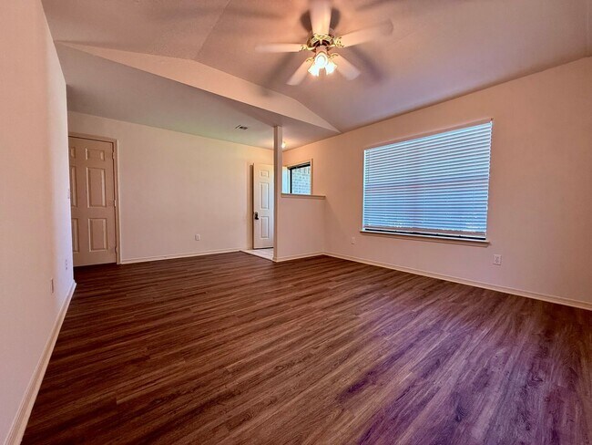 Building Photo - ***6 B Holly Drive***