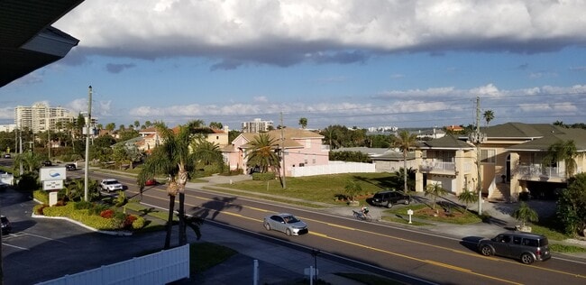Vista desde el balcón - 3100 Gulf Blvd