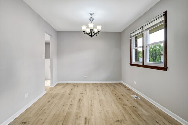 Foto del edificio - 8456 Dixon Ct