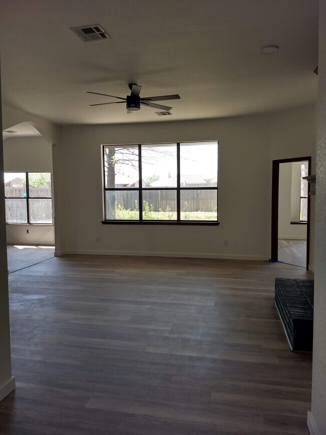 Sala de estar - 16229 Seminole Dr.