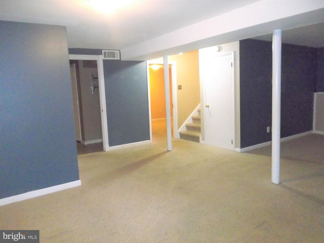 Foto principal - 322 Bayberry St