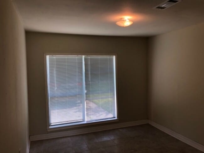 Building Photo - 9707 Santa Cruz St