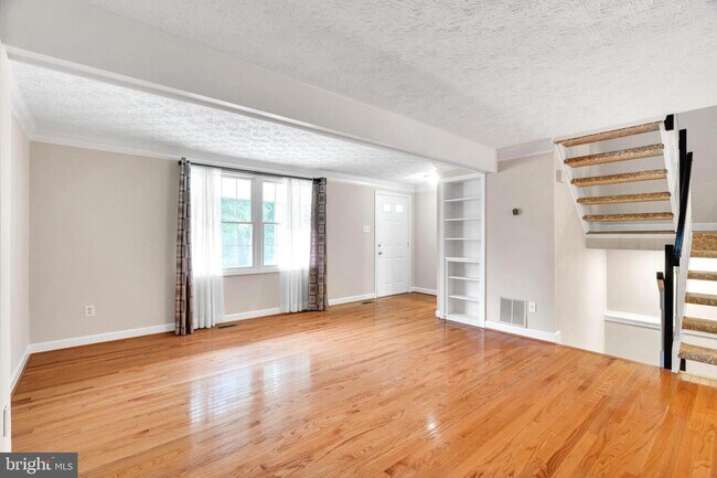 Building Photo - 7323 Golden Horseshoe Ct
