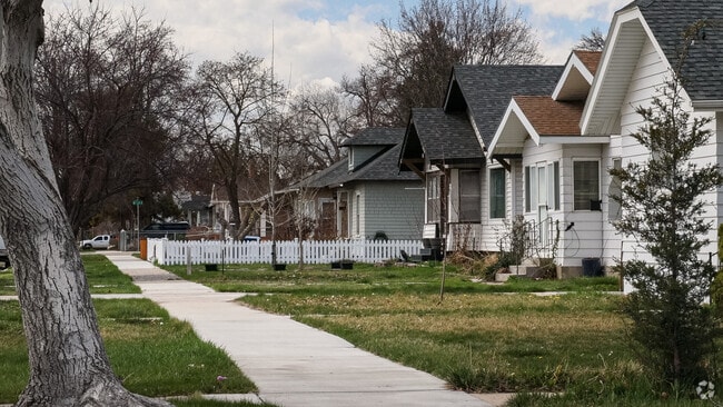 Its easy to walk to Downtown Nampa on cement sidewalks.