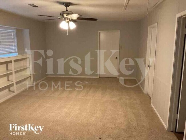 Foto del edificio - 16911 Memorial Oaks Ln