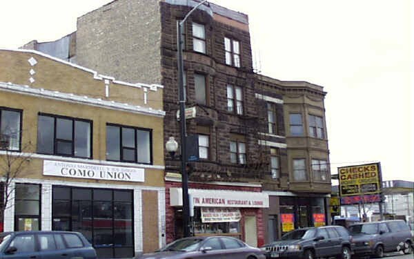Building Photo - 2743 W Division St