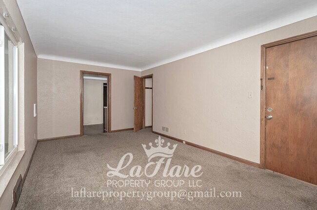 Foto del edificio - 1612 Berdan Ave