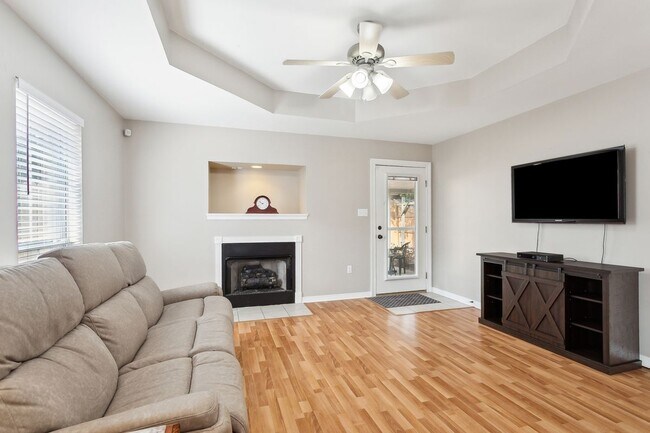 Foto del edificio - 136 Southgate Dr