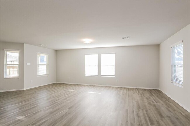Building Photo - 5019 Giant Sequoia Way