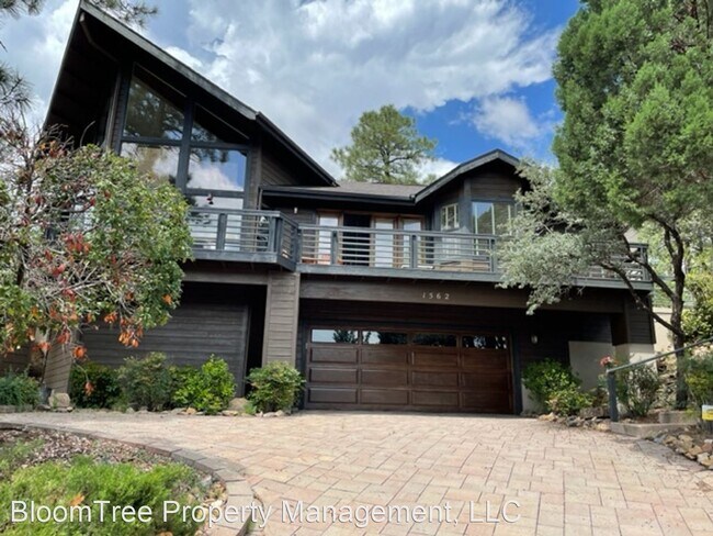 Building Photo - 3 br, 2.5 bath House - 1562 Spruce Canyon ...